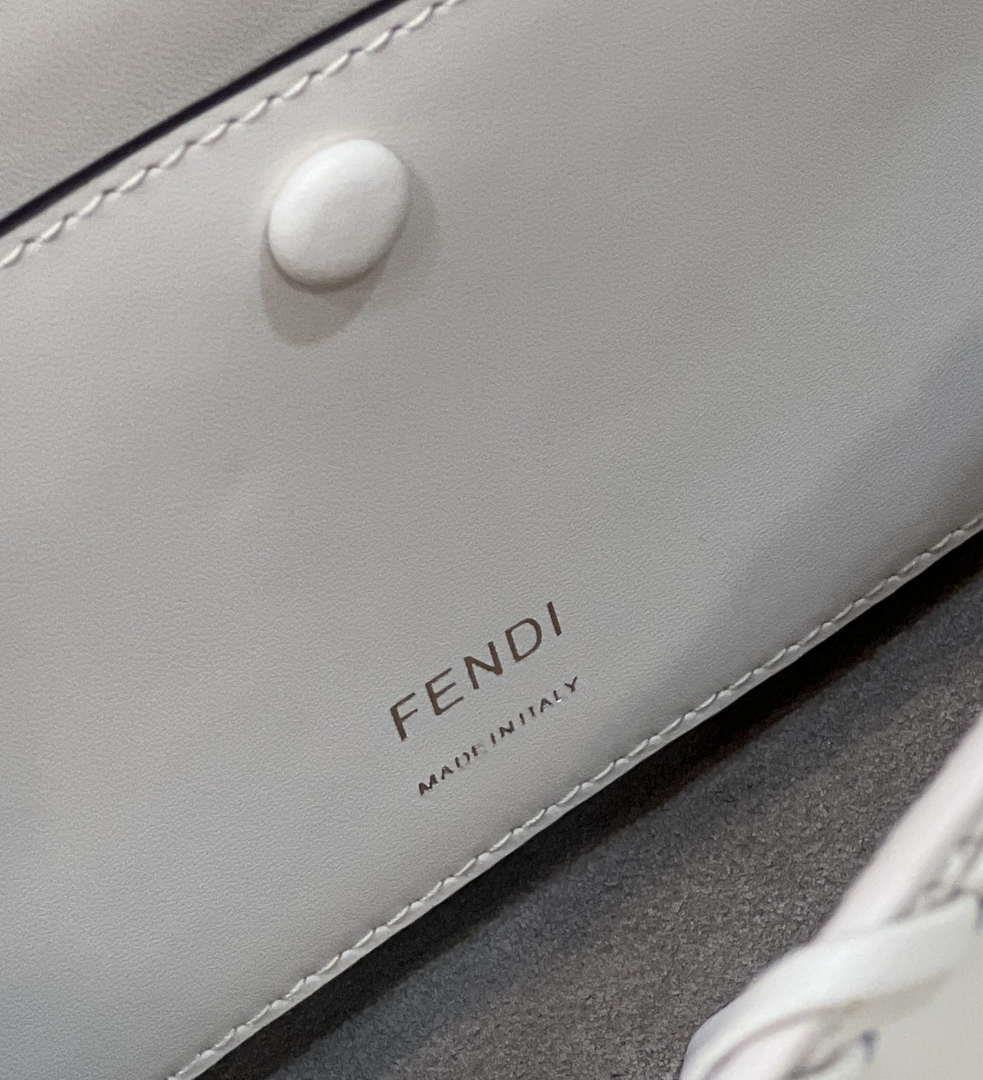 Fendi 8BR600 Baguette Medium Beige hand-woven leather 8536 bag