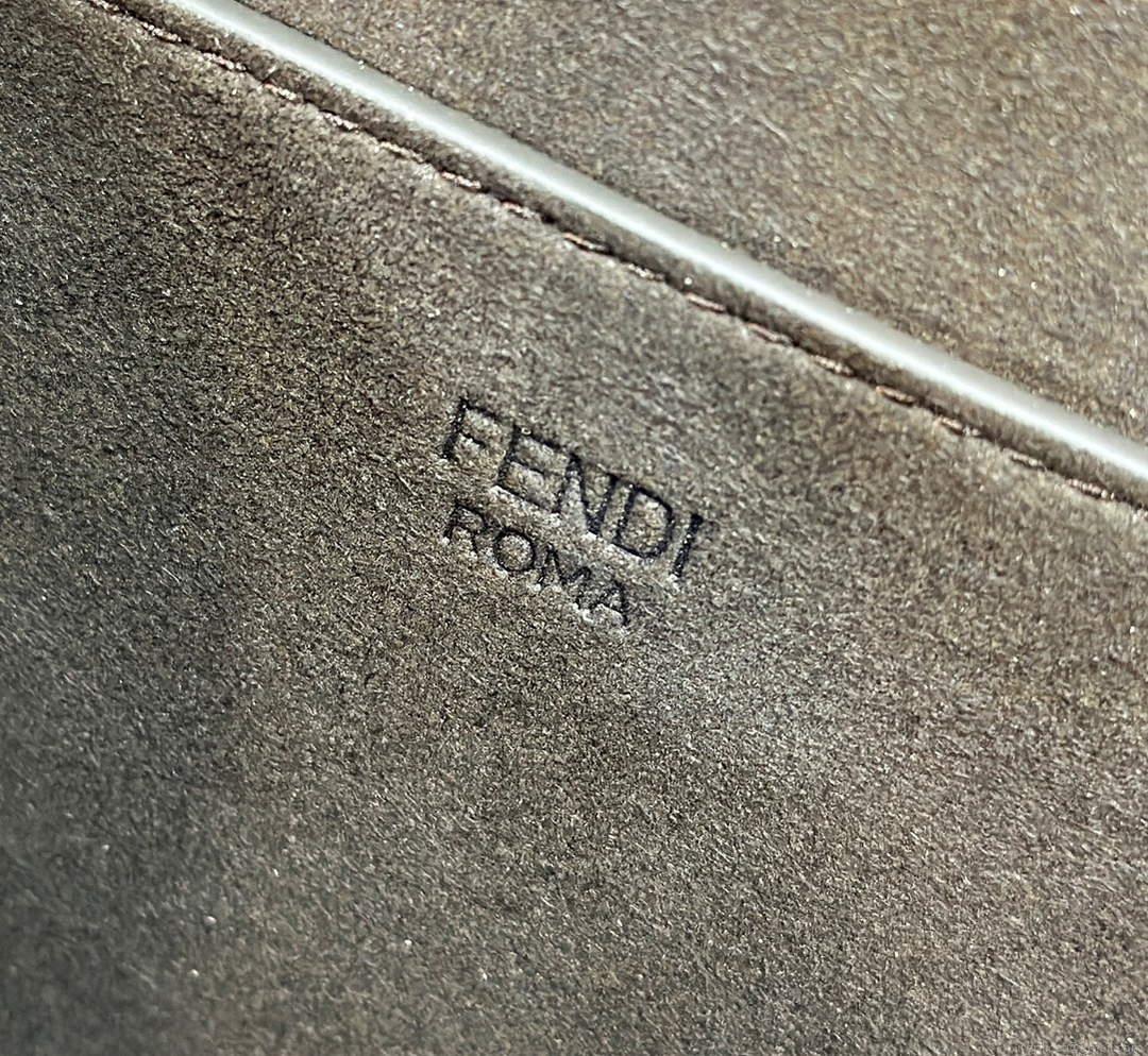 Fendi 8BT366 C’mon Medium Fuchsia Smooth Leather and Full-grain Leather Bag