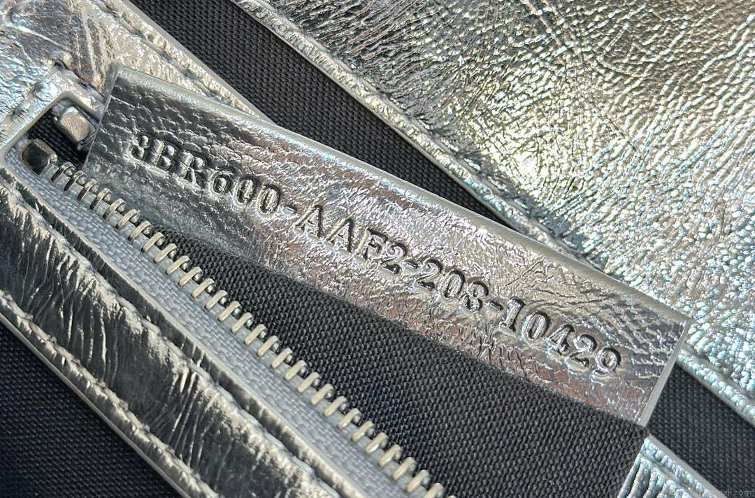 Fendi 8BR600 Baguette Medium Black leather 0135 bag Silver