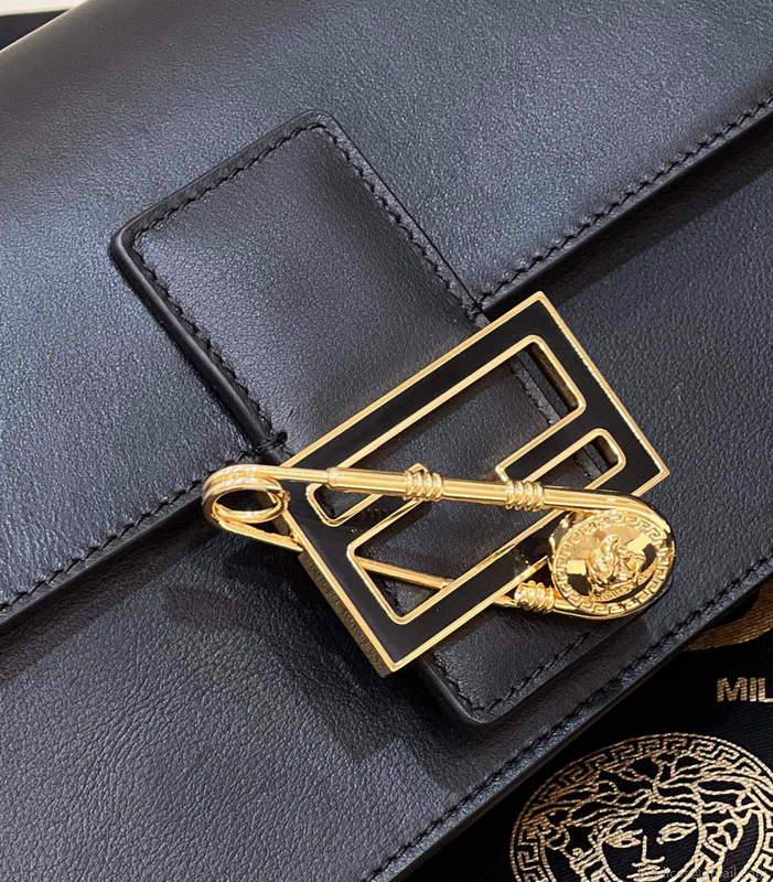 Fendi 8BR801 Baguette Brooch Bag Black