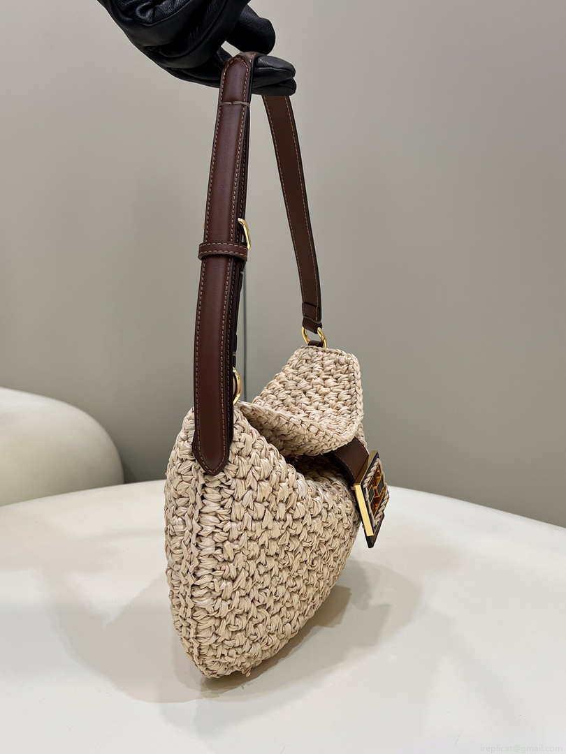 Fendi 8BS069 Fendi Beige raffia bag Croissant bag 8373