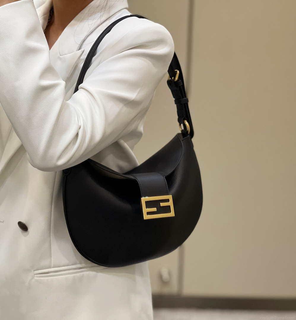 Fendi 8BS069 Fendi Black Leather Croissant bag 8373