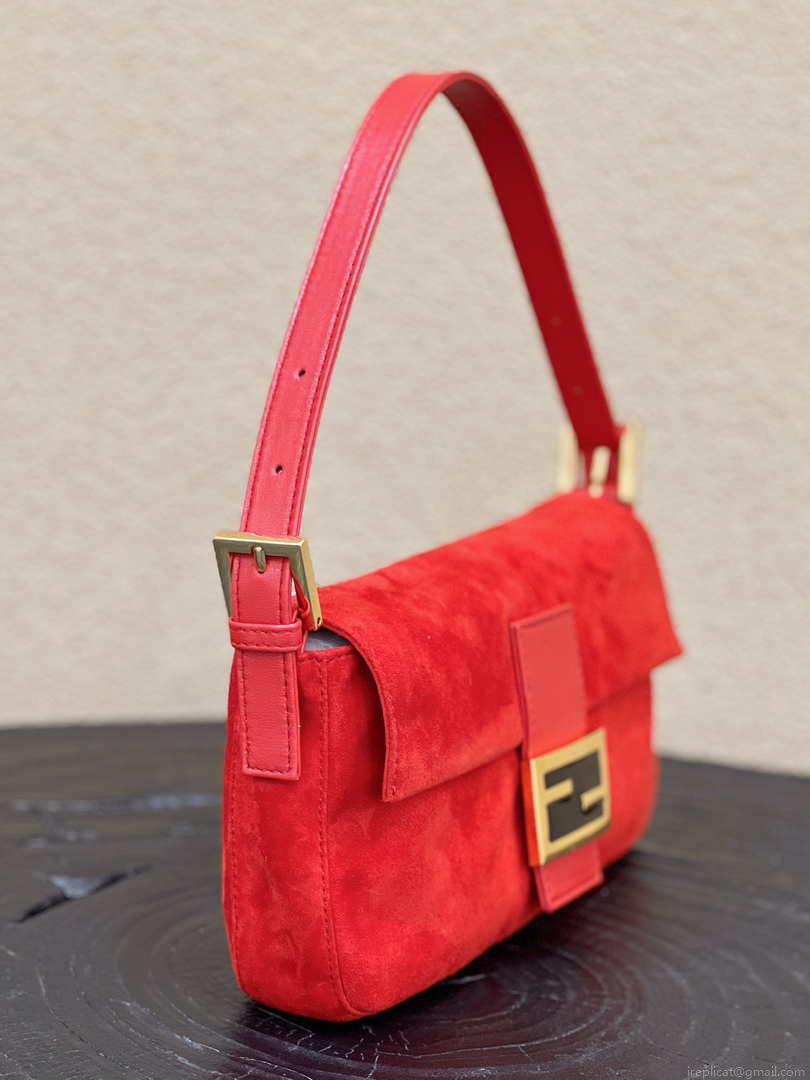 Fendi 8339 Baguette Middle Age Solid Color Series Underarm Bag Red