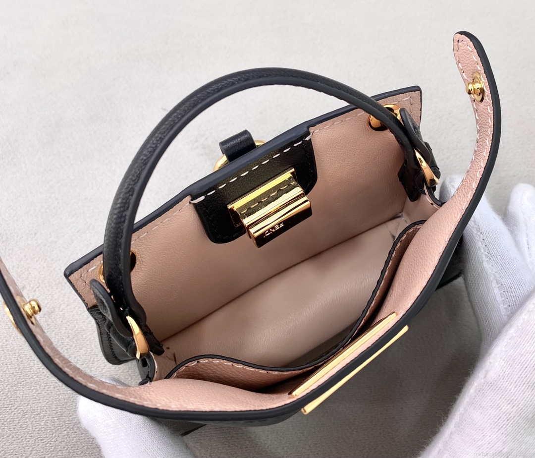 Fendi 7AR993 FENDI PICO PEEKABOO Charm 8385 Black