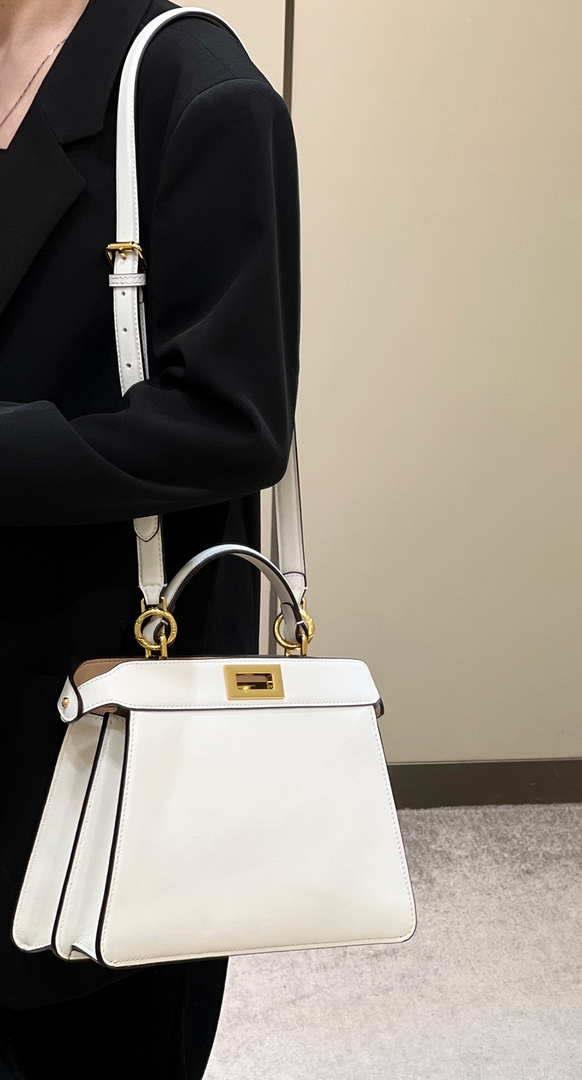 Fendi 8BN327 Peekaboo ISeeU Small White leather bag