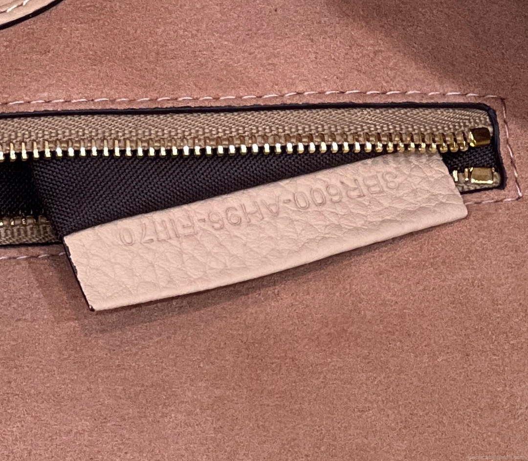 Fendi 8BR600 Baguette Medium Re-Edition bag in Pink lamé sheepskin