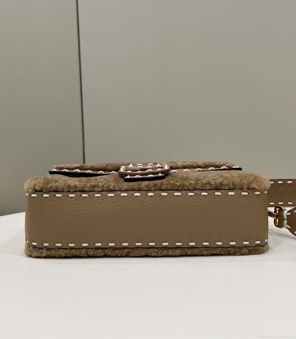 Fendi 8BR600 Baguette Medium Re-Edition bag in camel lamé sheepskin