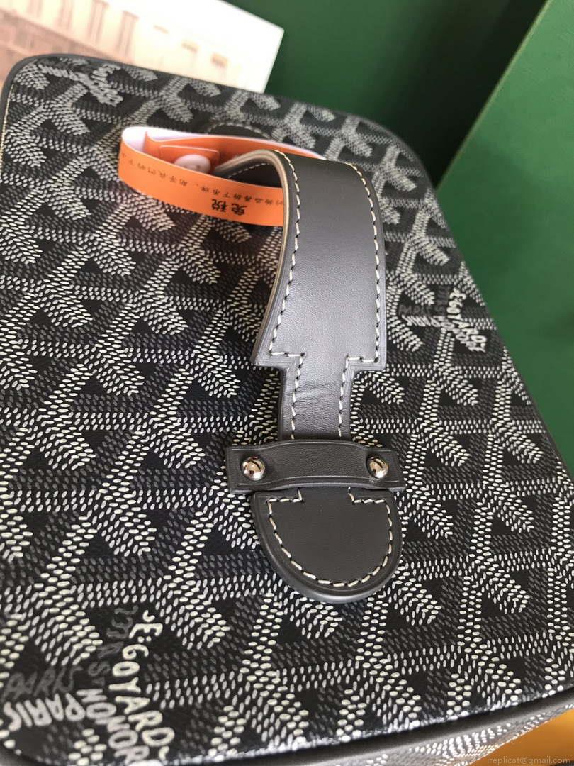 Goyard MUSEVAPMLTY01CL03P Muse Vanity Case PM Bag Gray
