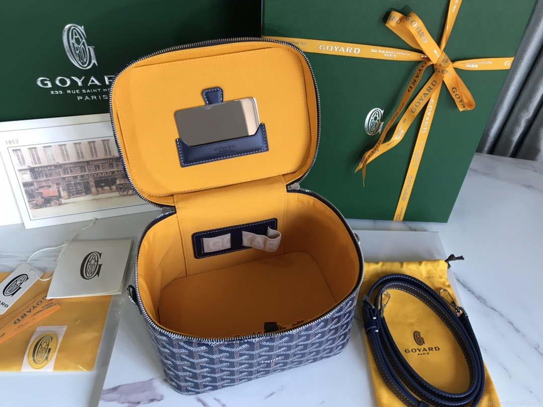 Goyard MUSEVAPMLTY01CL03P Muse Vanity Case PM Bag Black