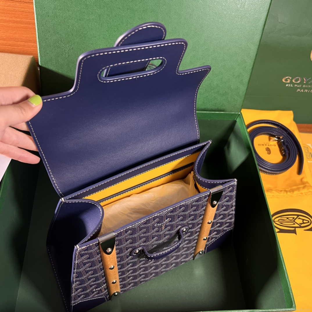 Goyard BPMLTY07CL07P Sac Saigon Pm Bag Navy Blue