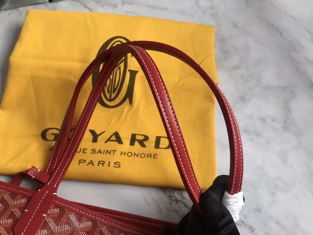 Goyard GMLCG09TY09P Anjou GM Bag Red