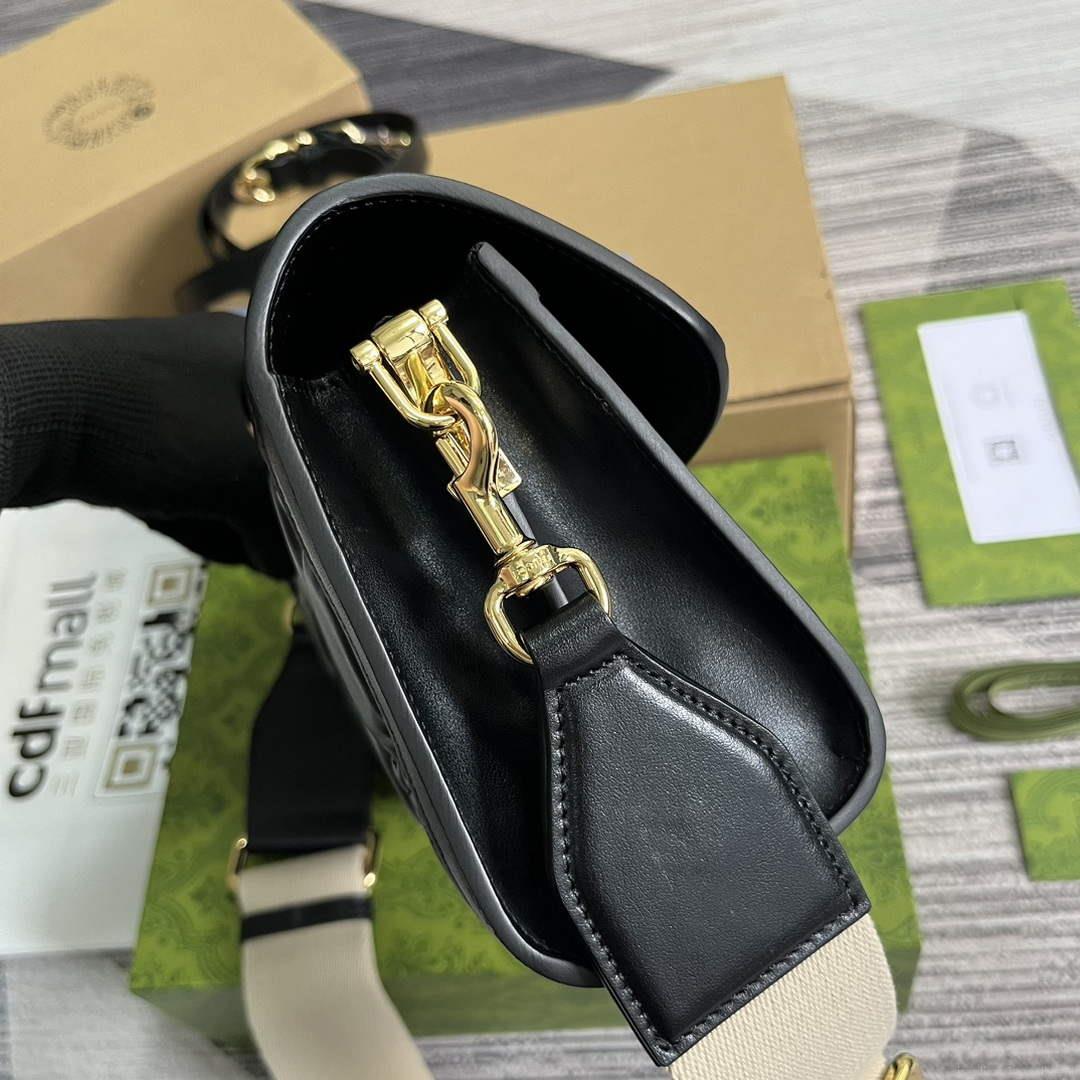 Gucci 724529 GG Matelassé Small Bag Black
