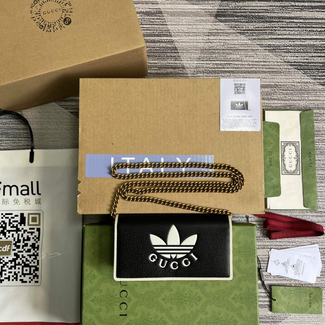 Adidas x Gucci ‎621892 wallet with chain Black and white leather