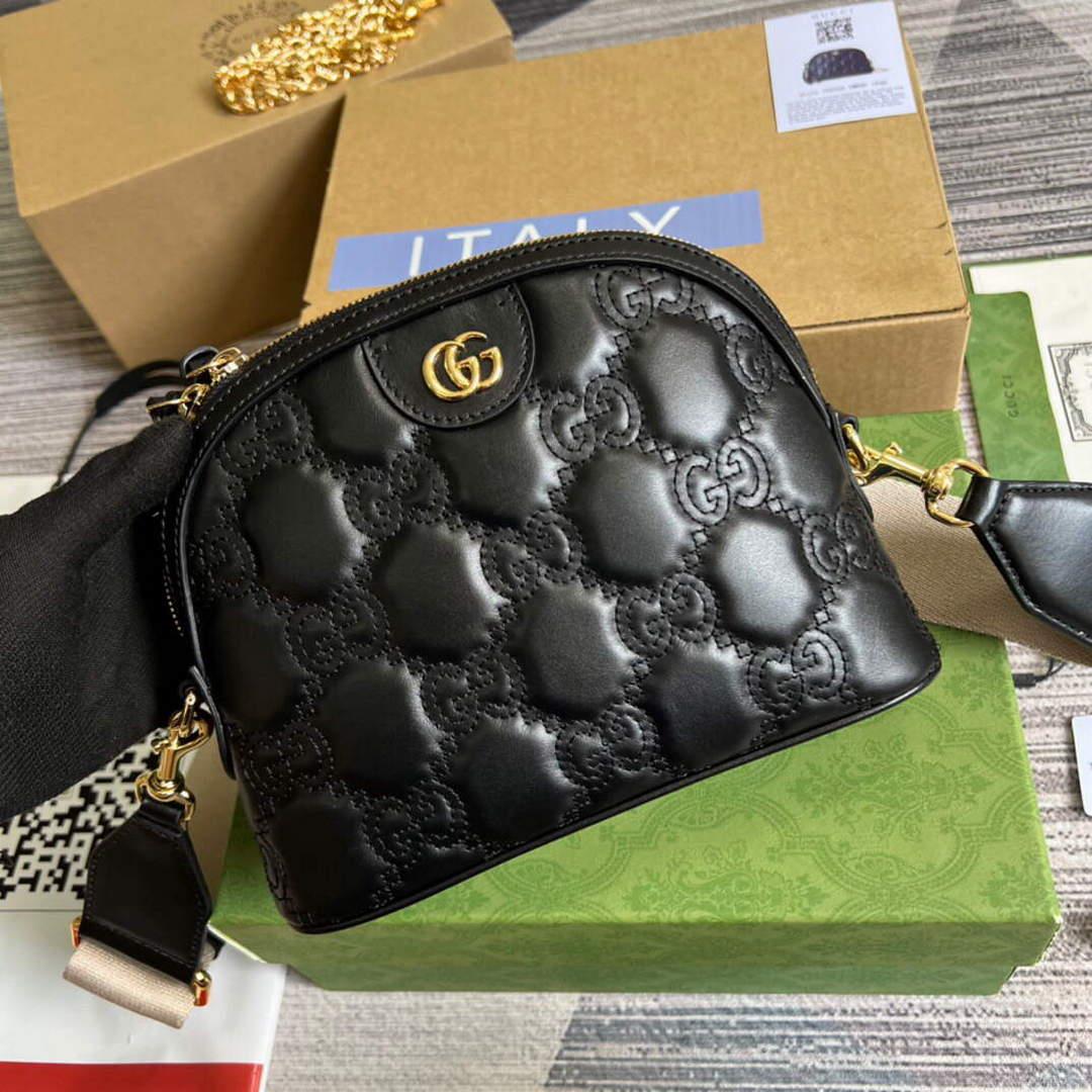 Gucci 702229 GG matelassé leather shoulder bag Black