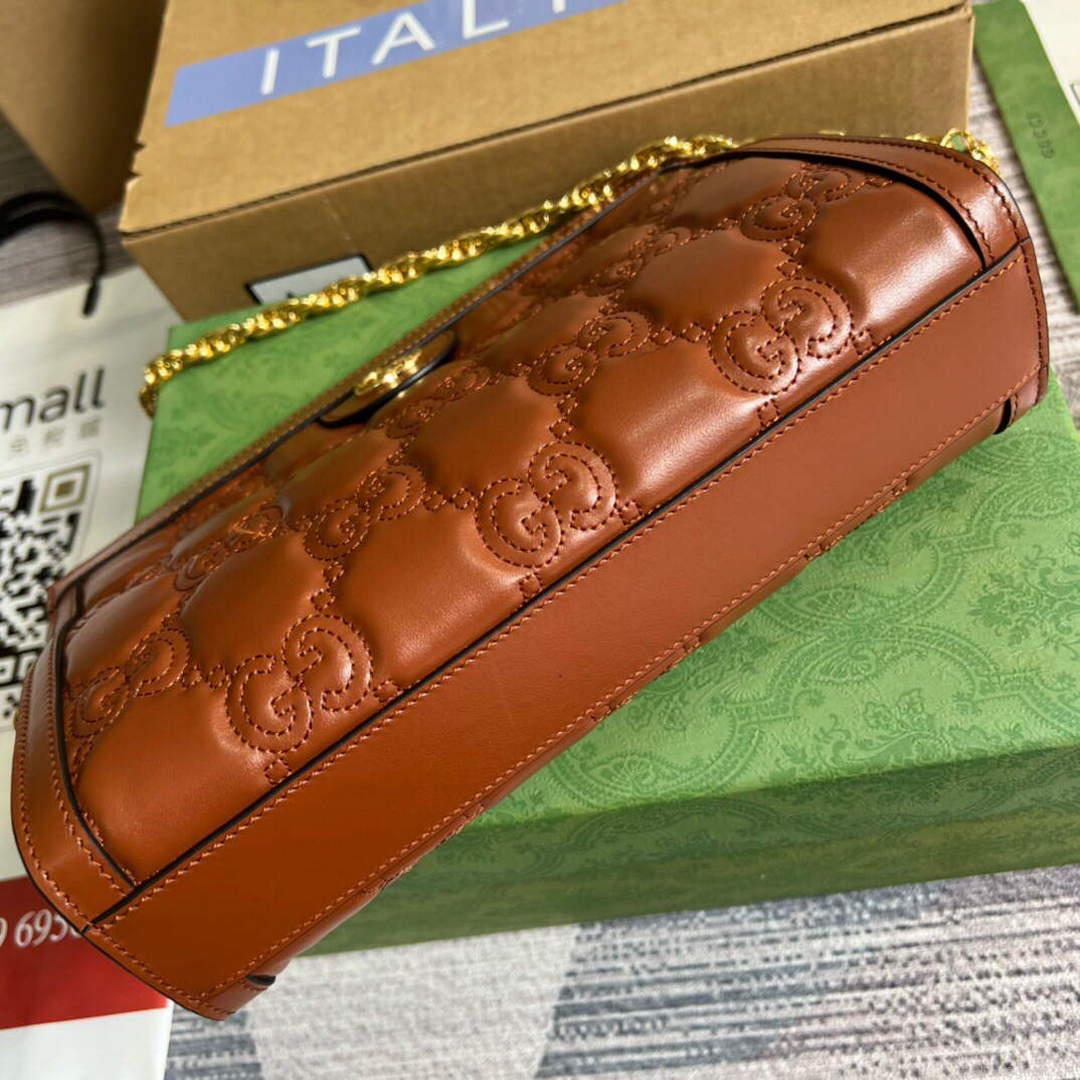 Gucci 702200 GG matelassé leather shoulder bag Light brown