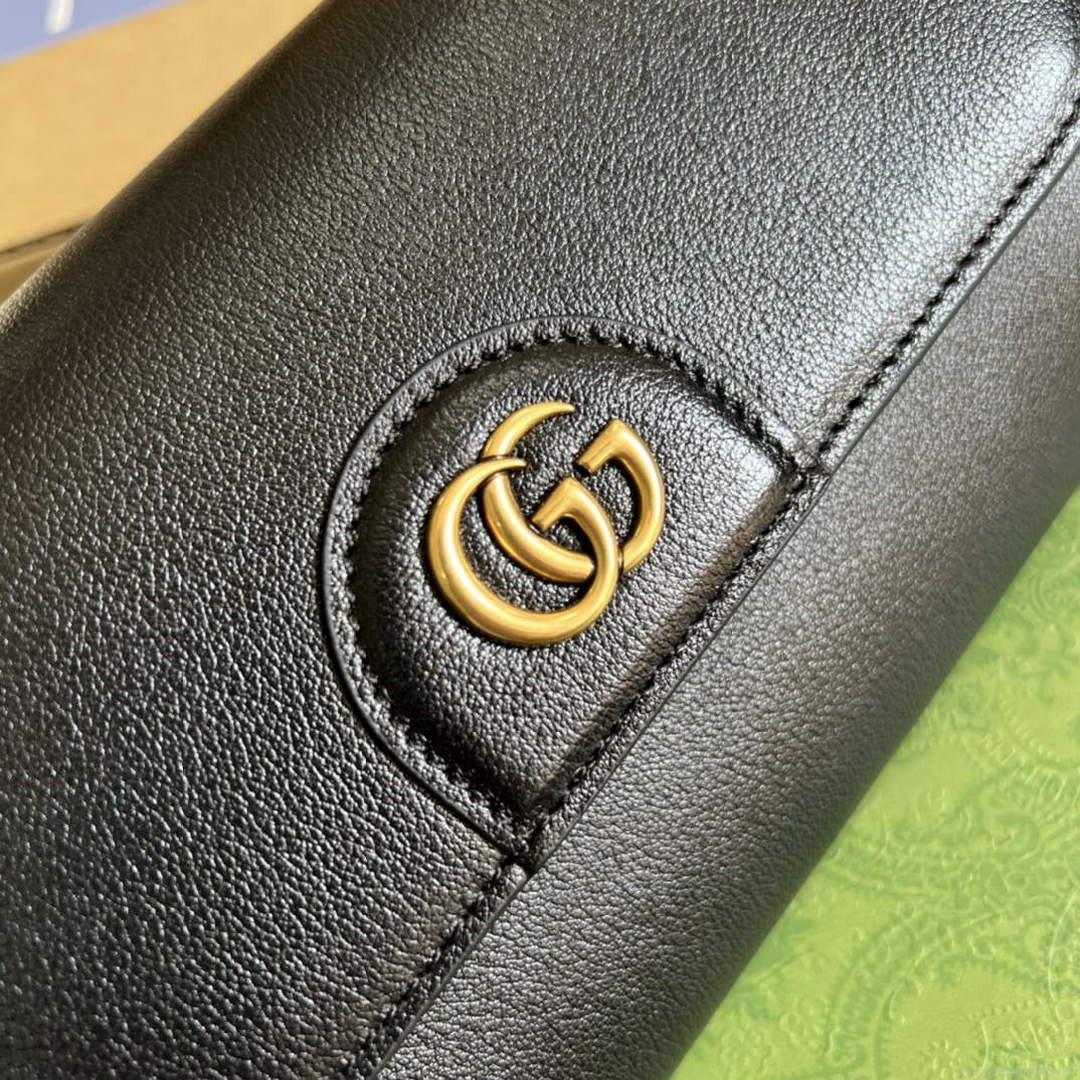 Gucci 675795 Gucci Diana mini shoulder bag Black