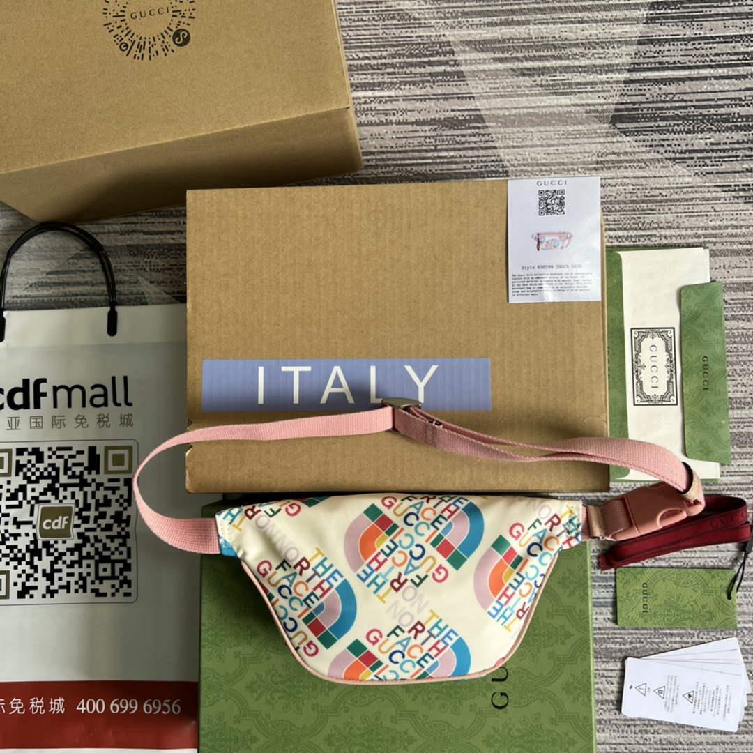 Gucci 650299 The North Face x Gucci belt bag Pink