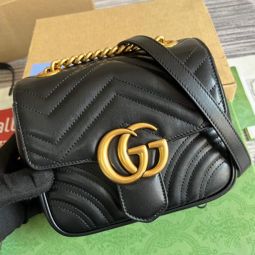 Gucci 739682 GG Marmont Matelassé mini tote bag Black