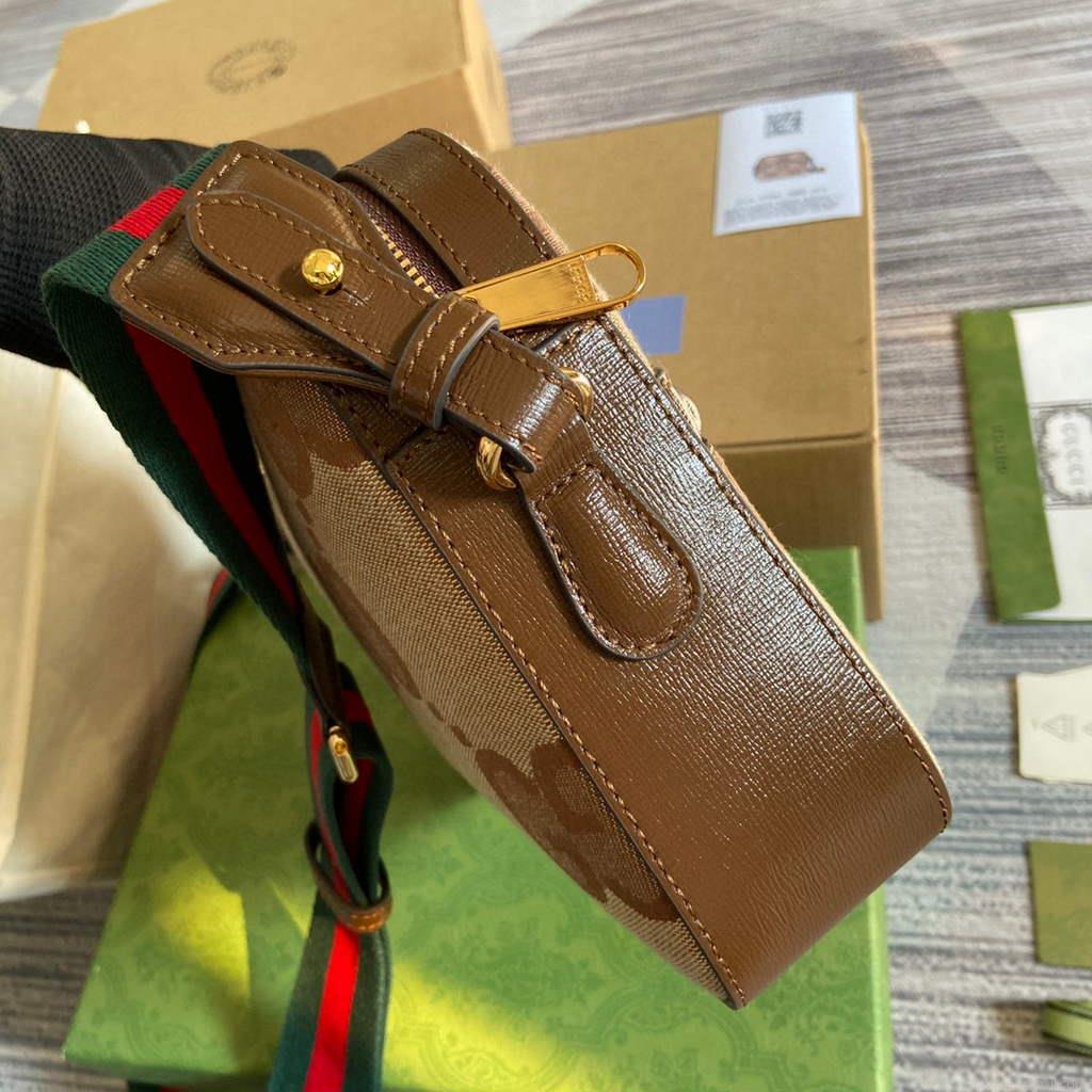 Gucci 675891 Messenger bag with jumbo GG Brown