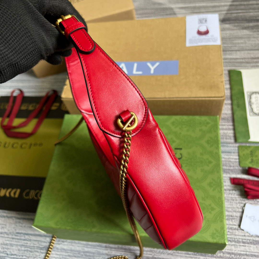 Gucci 699514 GG Marmont half-moon-shaped mini bag Red
