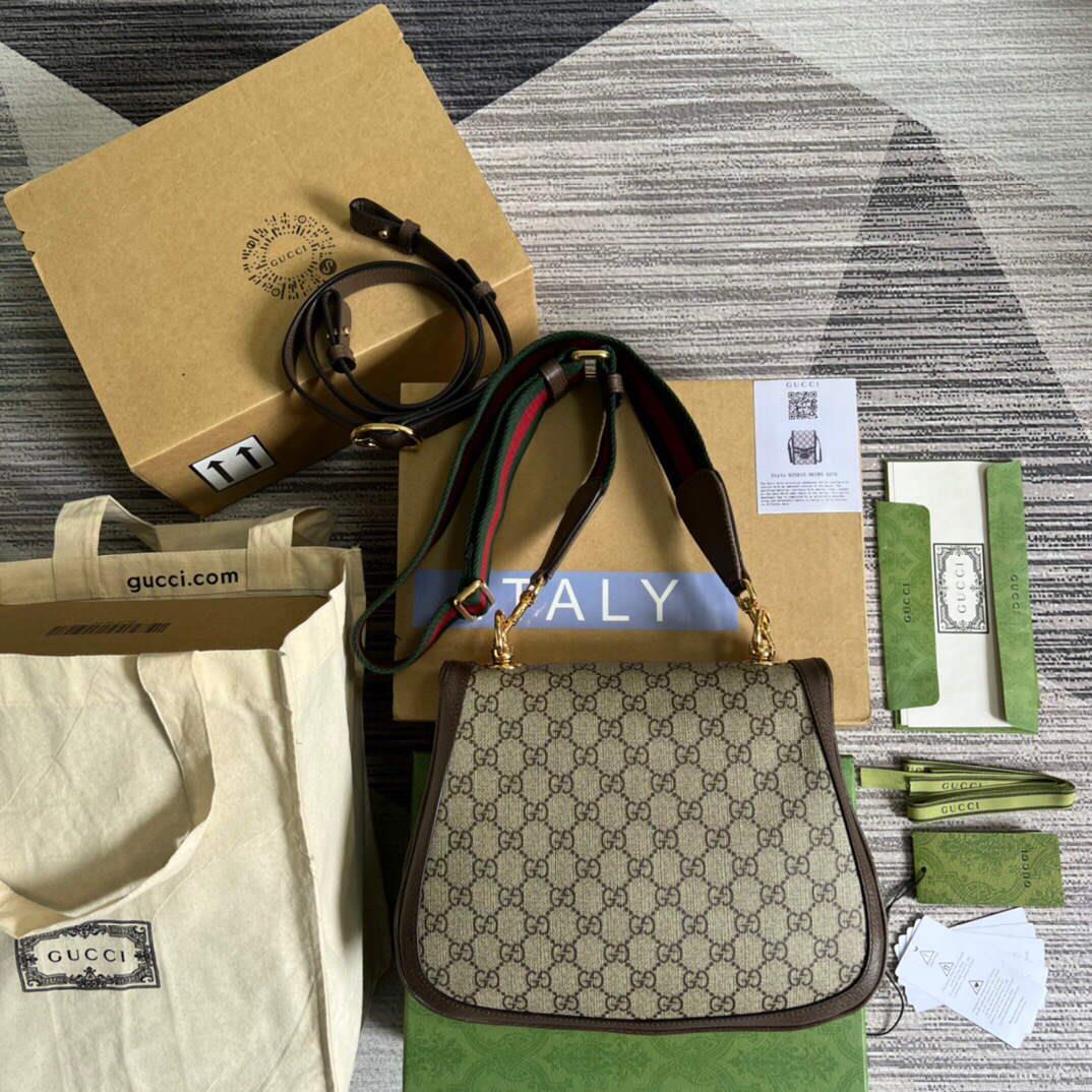 Gucci 699210 Medium Shoulder Bag With Round Interlocking G