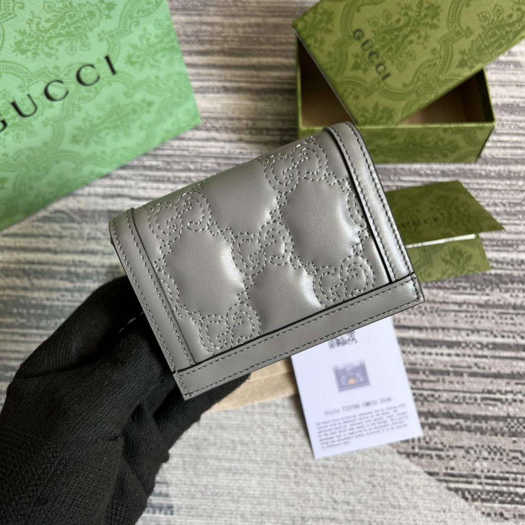 Gucci 723786 GG Matelassé Card Case Wallet Grey