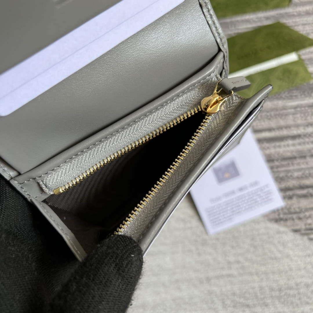 Gucci 723786 GG Matelassé Card Case Wallet Grey