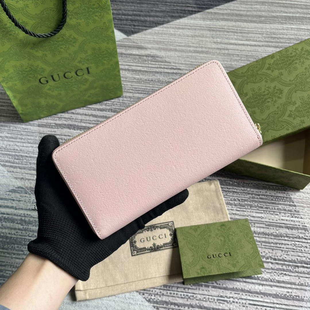 Gucci 772642 Zip Around Wallet With Gucci Script Light Pink