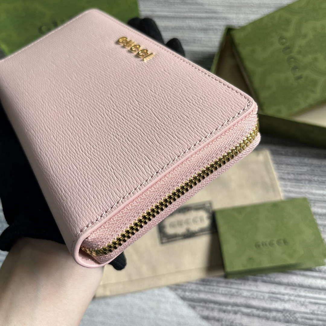 Gucci 772642 Zip Around Wallet With Gucci Script Light Pink