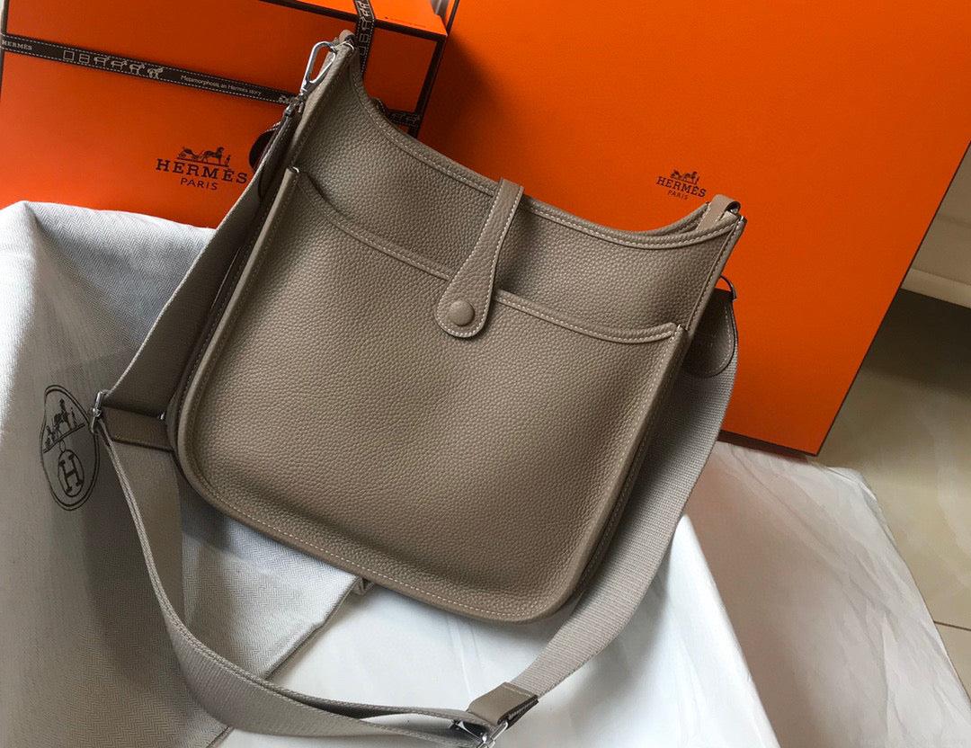 Hermes H083435 Evelyne III 29 Shoulder Bag Silver Hardware Gray
