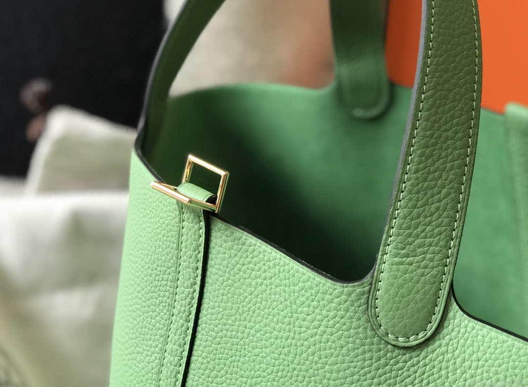 Hermes H056289 Picotin Lock 18 22 Bag H330008