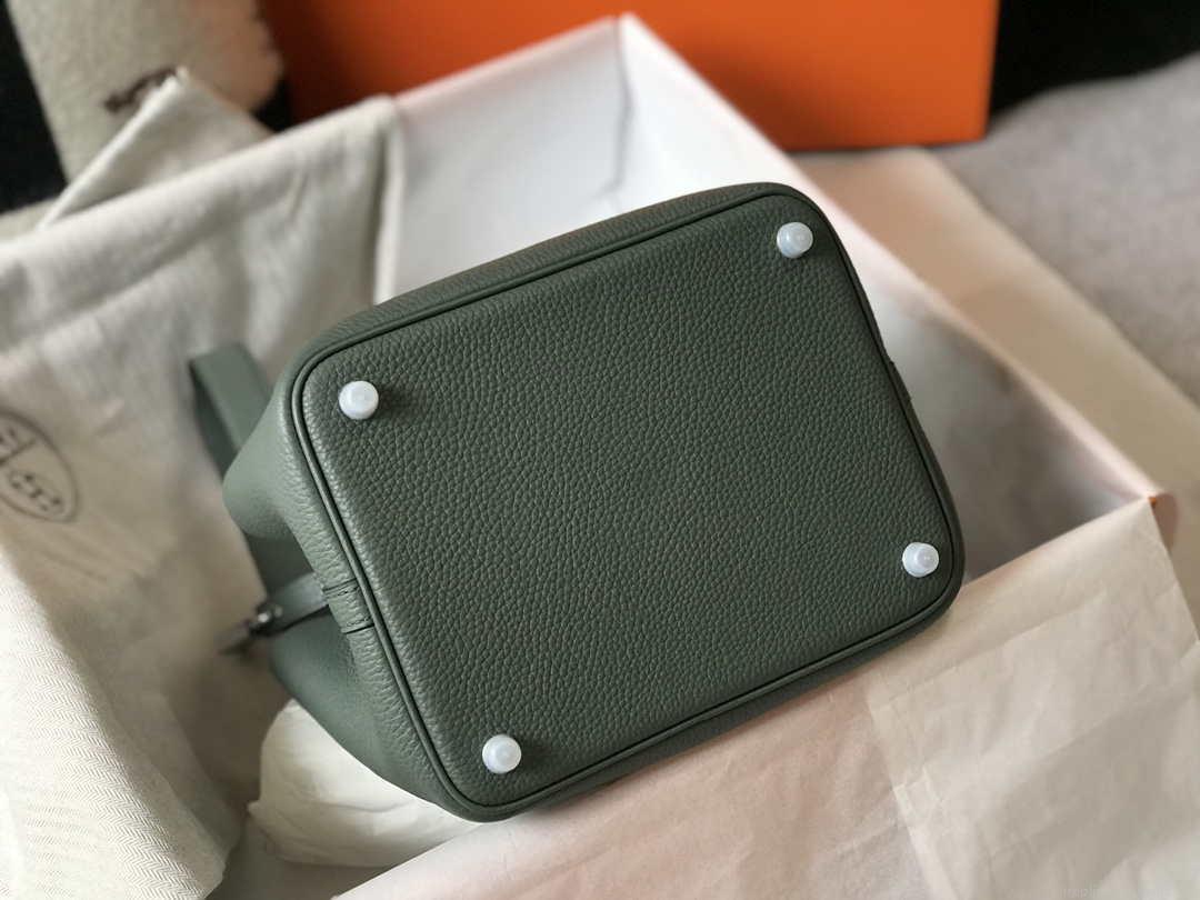 Hermes H056289 Picotin Lock 18 22 Bag H330015