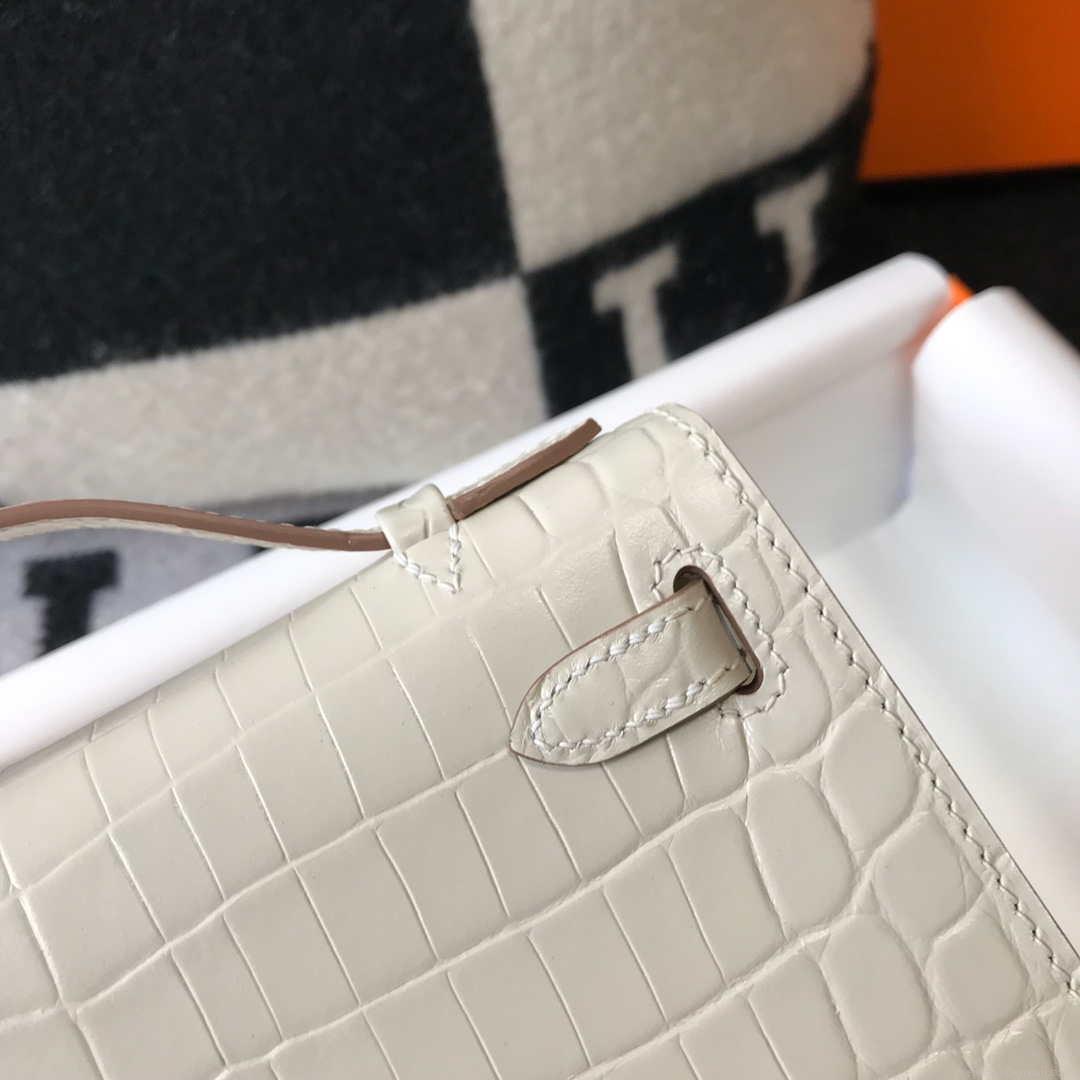 Hermes Mini Kelly Pouchette Crocodile Leather H230239 White