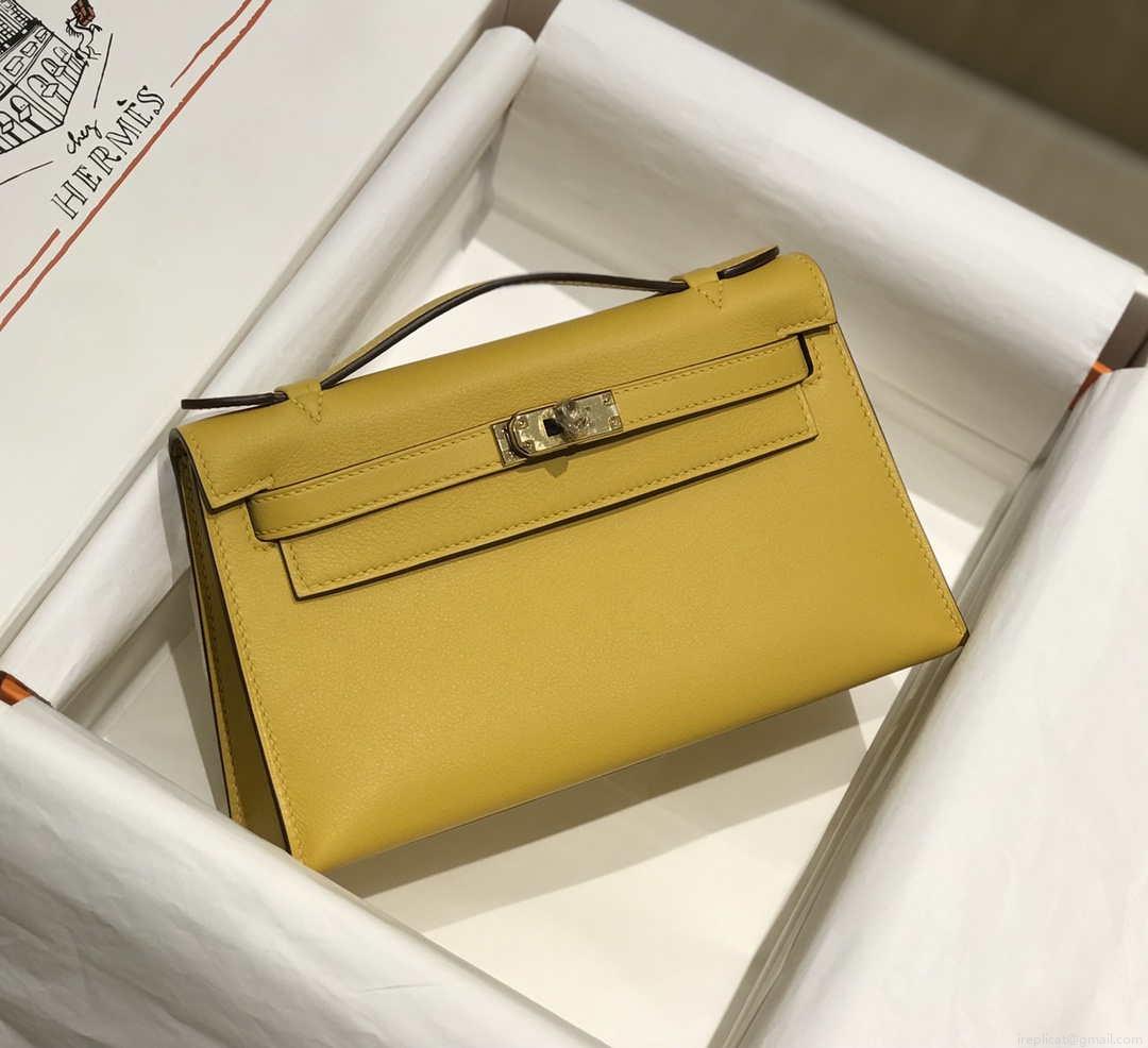 Hermes Kelly Pouchette Swift Leather clutch bag Gold H230269