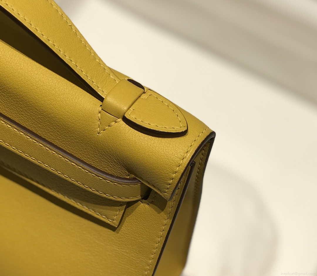 Hermes Kelly Pouchette Swift Leather clutch bag Gold H230269