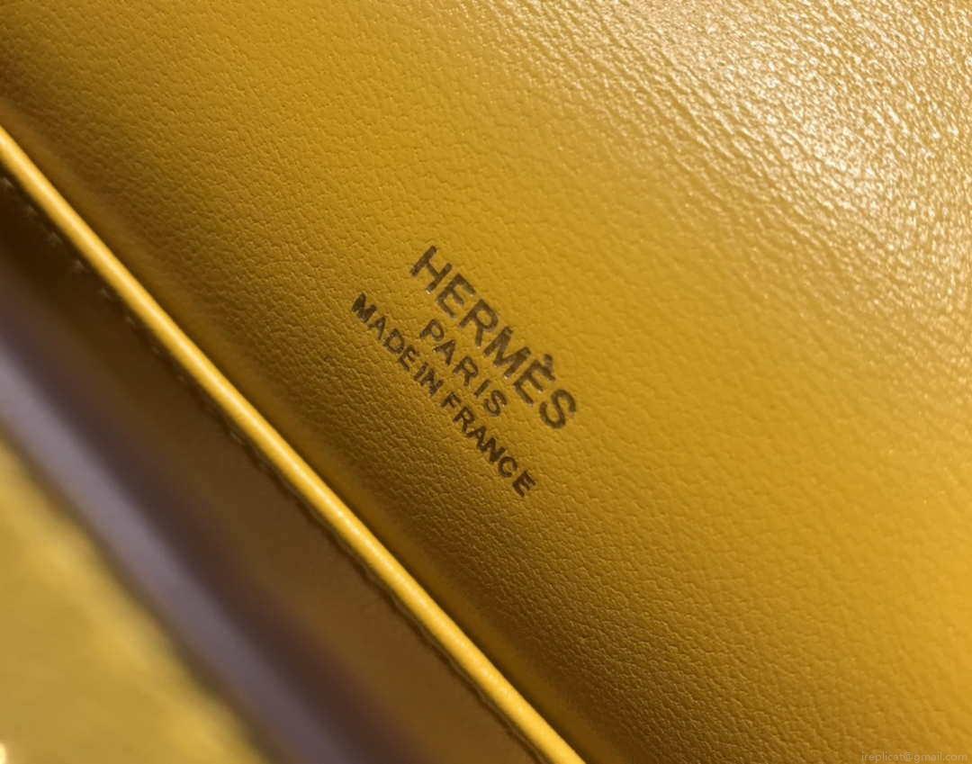 Hermes Kelly Pouchette Swift Leather clutch bag Gold H230269