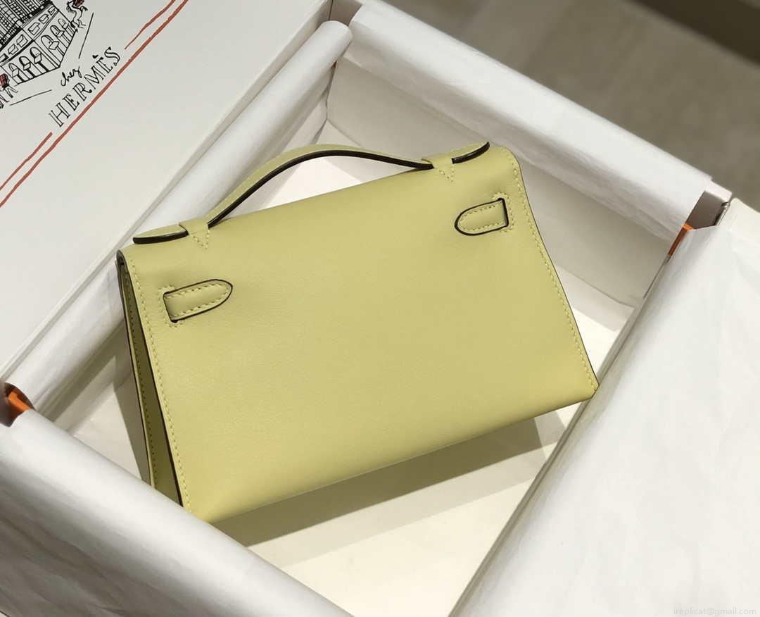 Hermes Kelly Pouchette Swift Leather clutch bag Gold H230272