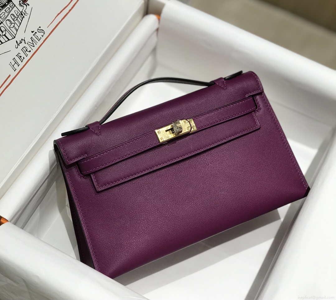 Hermes Kelly Pouchette Swift Leather clutch bag Gold H230273