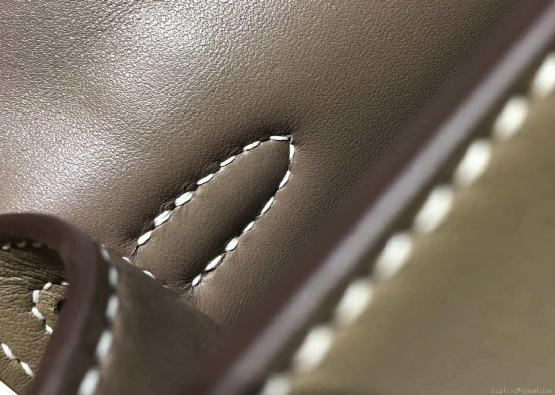 Hermes Kelly Pouchette Swift Leather clutch bag Silver H230262