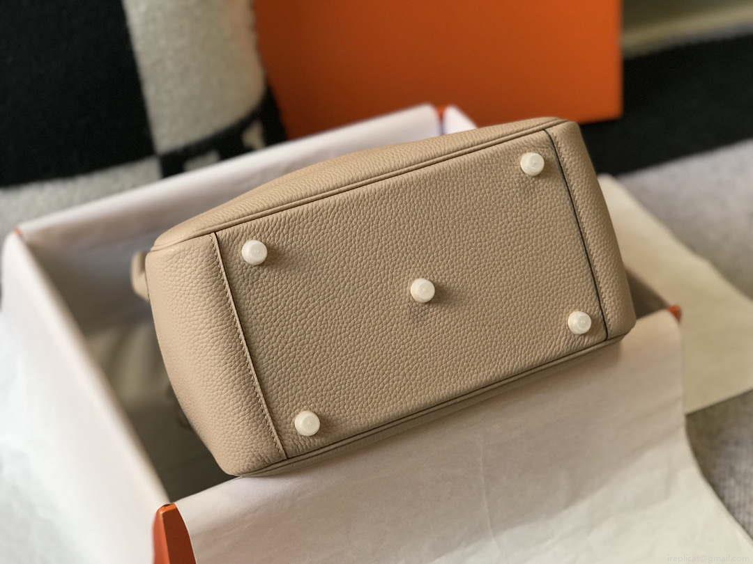 Hermes H073428 Lindy Bag 26 30 H231940