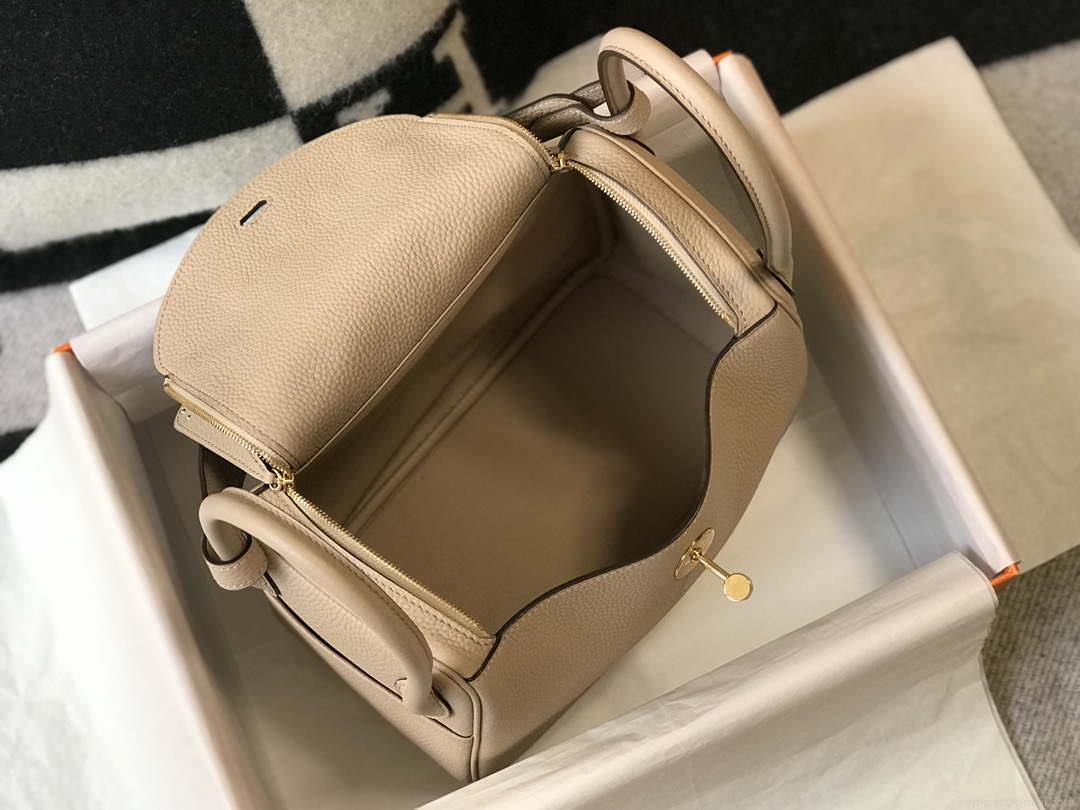Hermes H073428 Lindy Bag 26 30 H231940