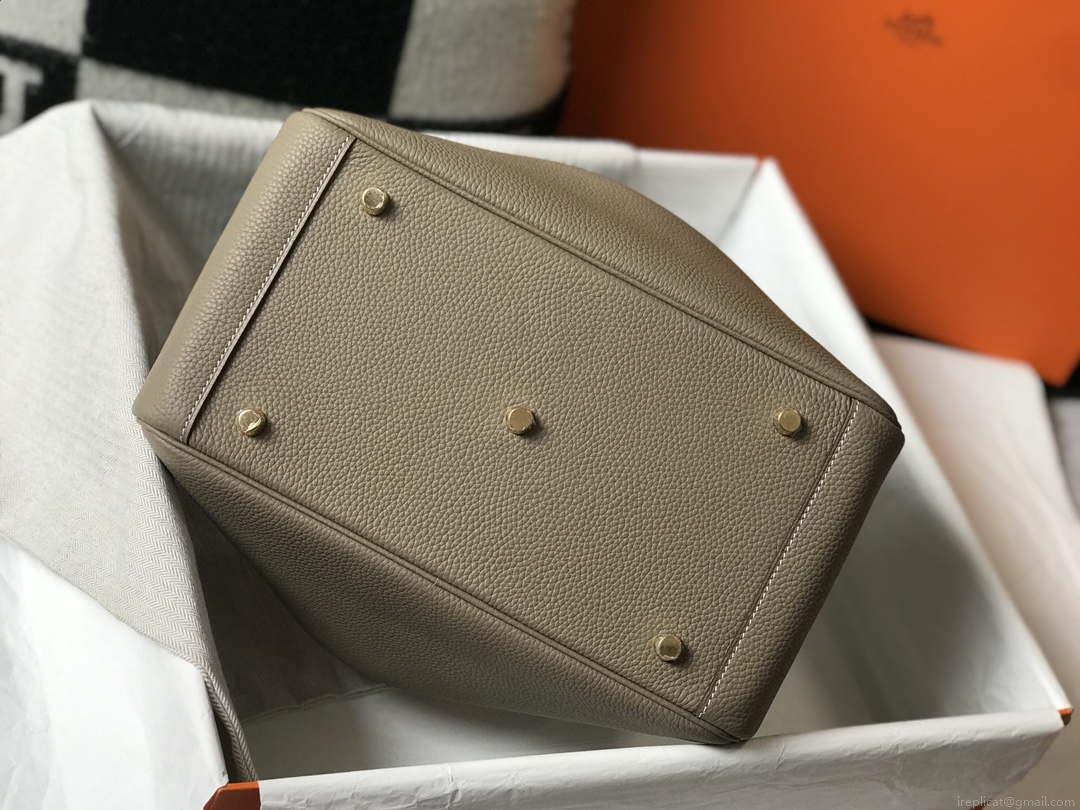 Hermes H073428 Lindy Bag 26 30 H231945