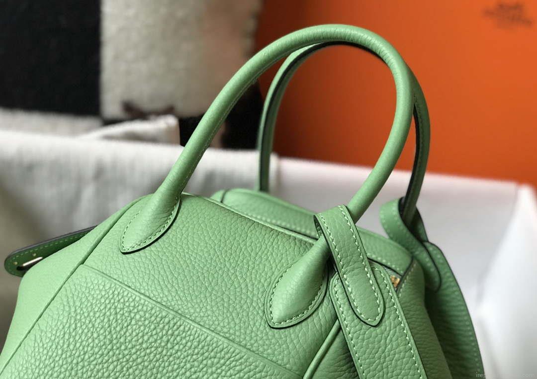 Hermes H073428 Lindy Bag 26 30 H231947