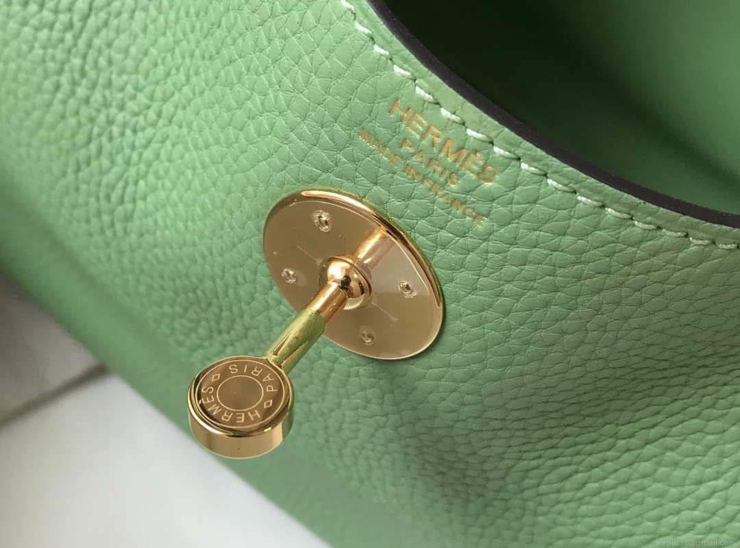 Hermes H073428 Lindy Bag 26 30 H231947