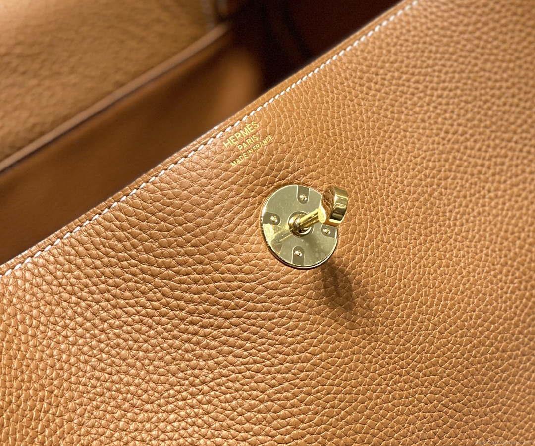 Hermes H073428 Lindy Bag 26 30 H231954
