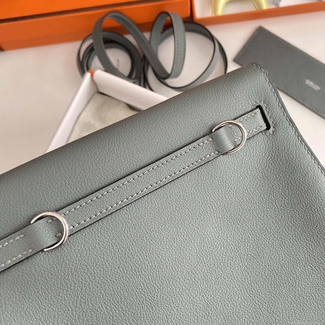 Hermes Evercolor Kelly Danse II 22cm Leather Crossbody Bag H20369 Gray Silver