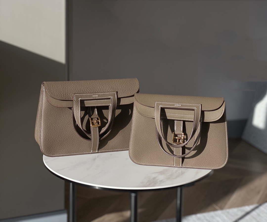 Hermes halzan clemence stamp B Gold H98808