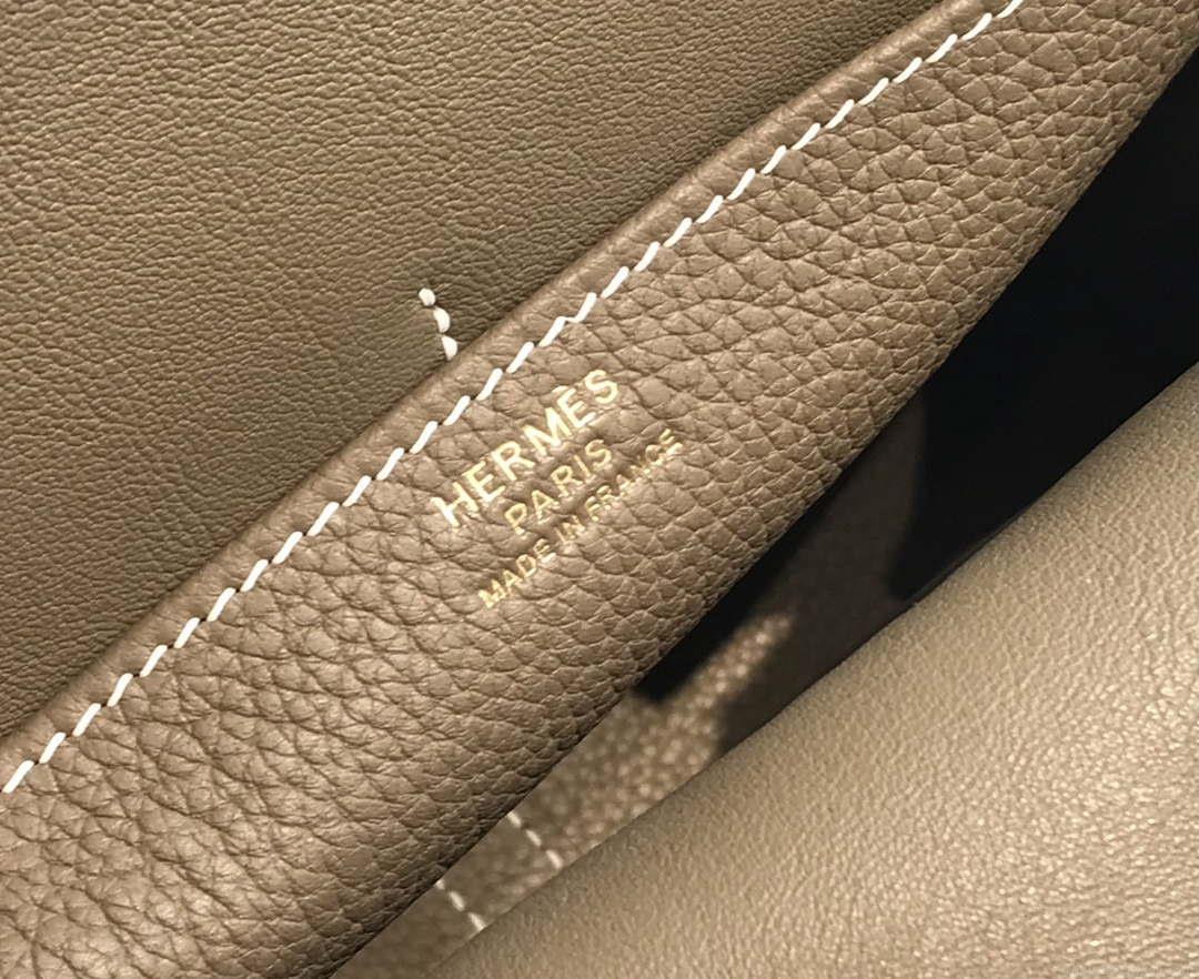 Hermes halzan clemence stamp B Gold H98808