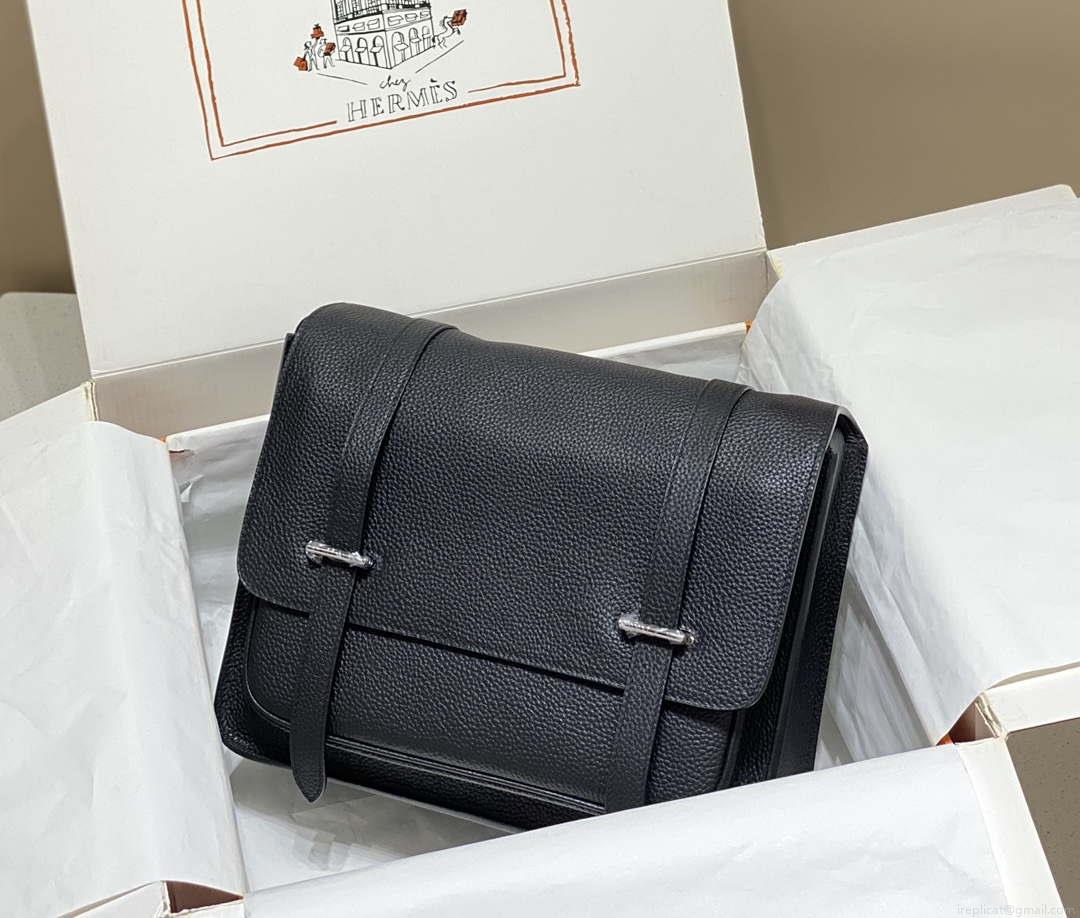 Hermes H074774CK37 Steve light messenger bag Black