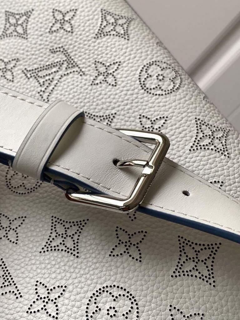 LV M56084 Louis Vuitton M56073 Beaubourg Hobo MM Mahina White